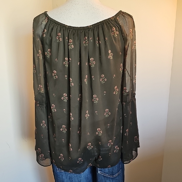White House Black Market Olive Floral Blouse - Picture 4 of 7